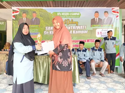 Pembagian hadiah (6)