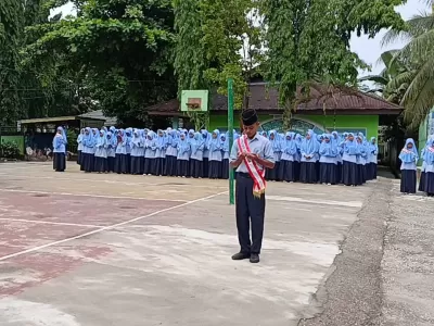 UPACARA SENIN PAGI (20