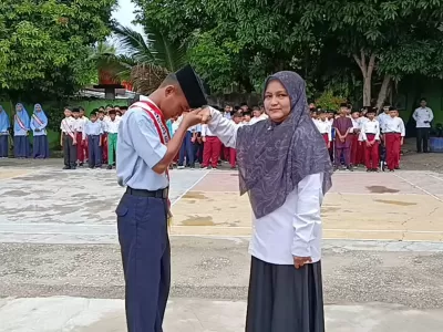 UPACARA SENIN PAGI (20
