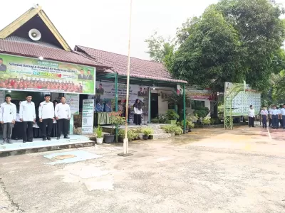 UPACARA SENIN PAGI (20