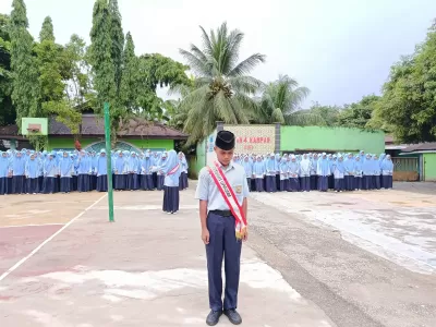 UPACARA SENIN PAGI (20
