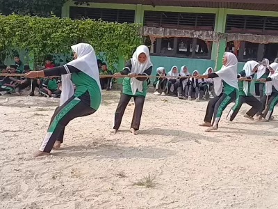LOMBA TARIK TAMBANG (2)