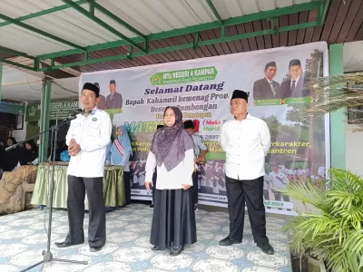 UPACARA SENIN PAGI (20